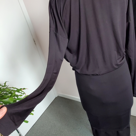 NWOT draped bodycon dress szM - Picture 3 of 12